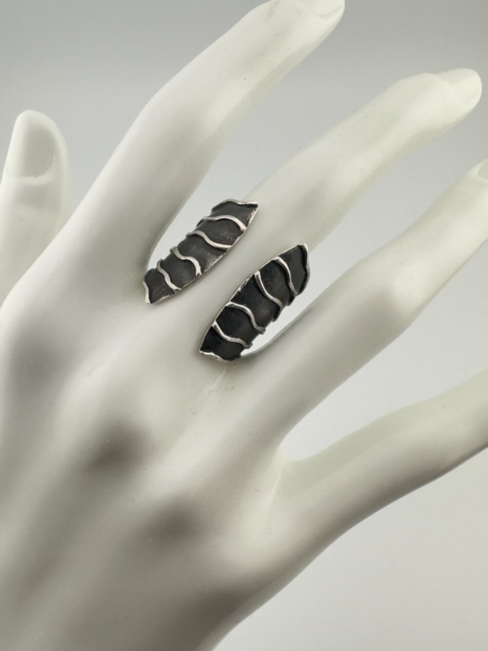 Artisan Sterling Silver 925 Open Negative Space Wave Statement Ring 8 - 8.5